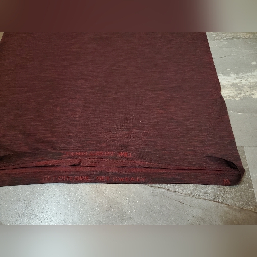 Lululemon Metal Vent tech short sleeves top. Heathered dark red and black. M. - Picture 4 of 7